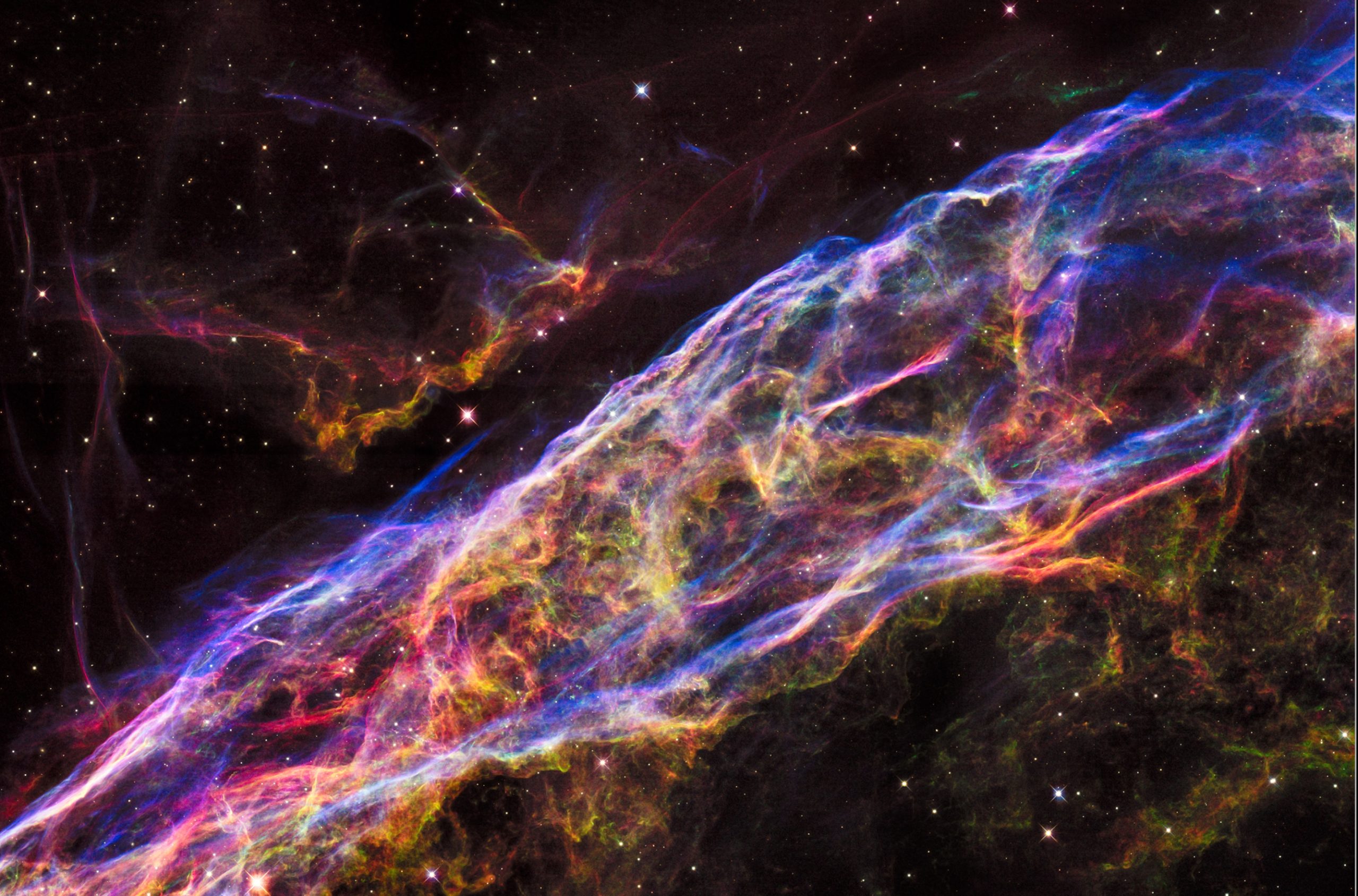Veil Nebula Supernova Remnant_Hubble Space Telescope
