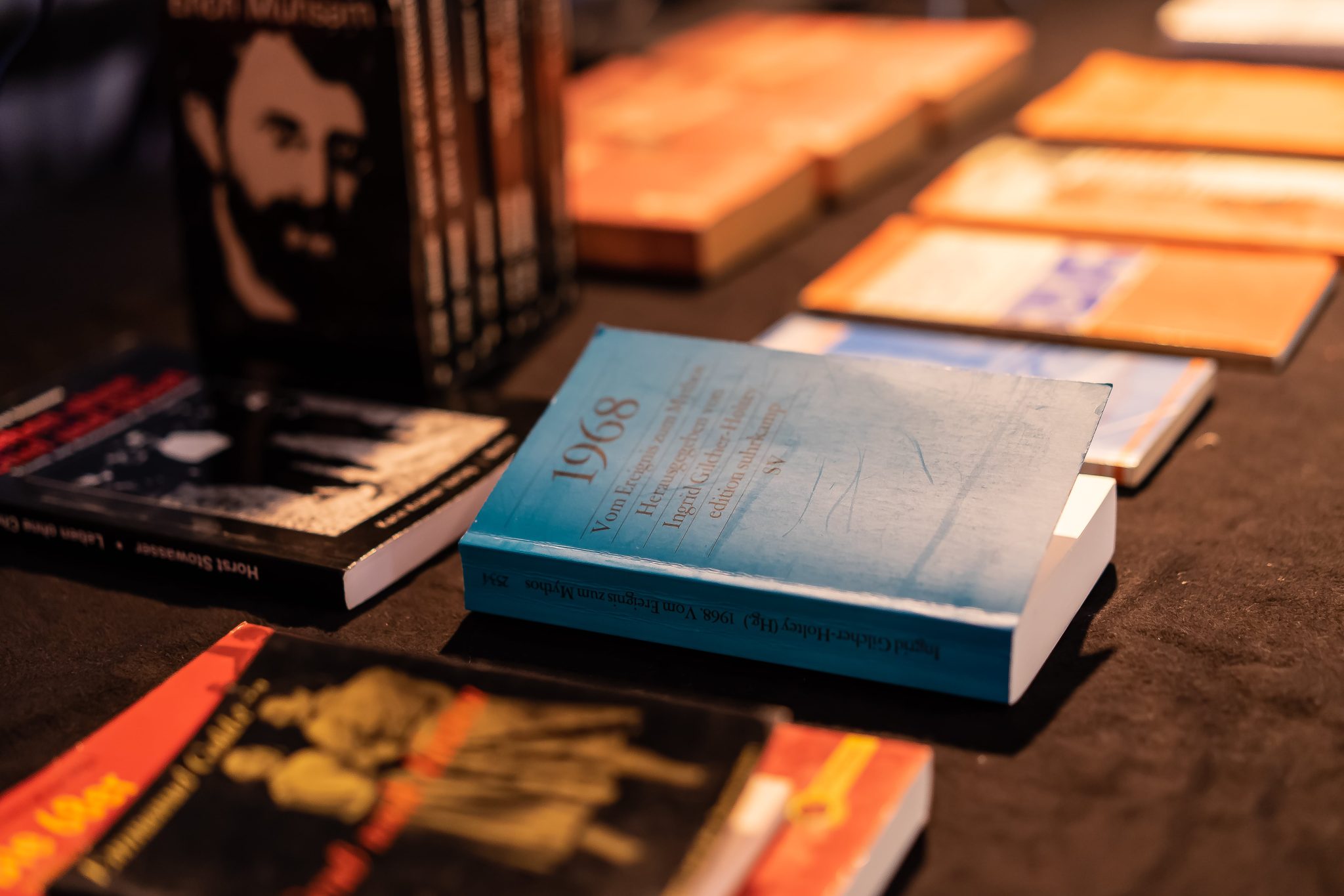 Der Büchertisch