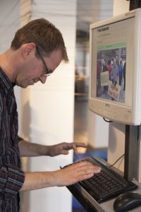 ITERATIONEN-II_The-Tech-Oracle3_@_esc_medien-kunst-labor_©2015