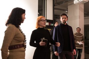 Machine-Learning-City_Vernissage8_ELEVATE_Adam-Harvey_@_esc_medien-kunst-labor_©_Foto:_Hannah-Antonia
