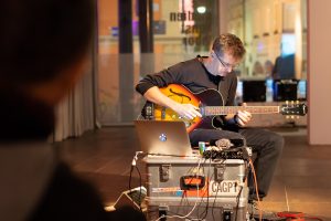 sofa68_Vernissage8_Seppo-Gründler_@_esc_medien-kunst-labor_©_Foto:_Lara-Baumgartner