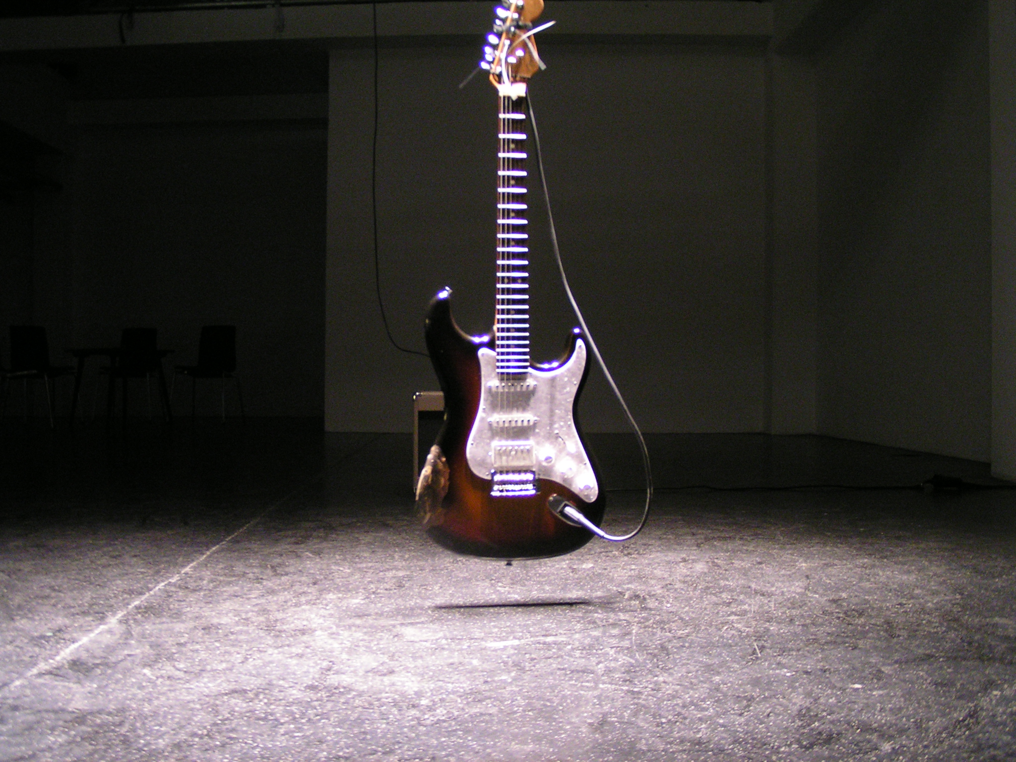 Fenster 9 – Art Piece 9: Seppo Gründler, GitarrenPendel