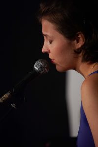 Frau Sammer ©esc_medien_kunst_labor_the_birth_of_the_robots_Justine Emard_Finissage_foto: Martin_Gross.jpg